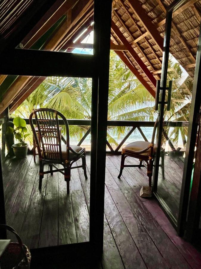 Amami Beachfront Villa With Private Beach Puerto Galera Bagian luar foto
