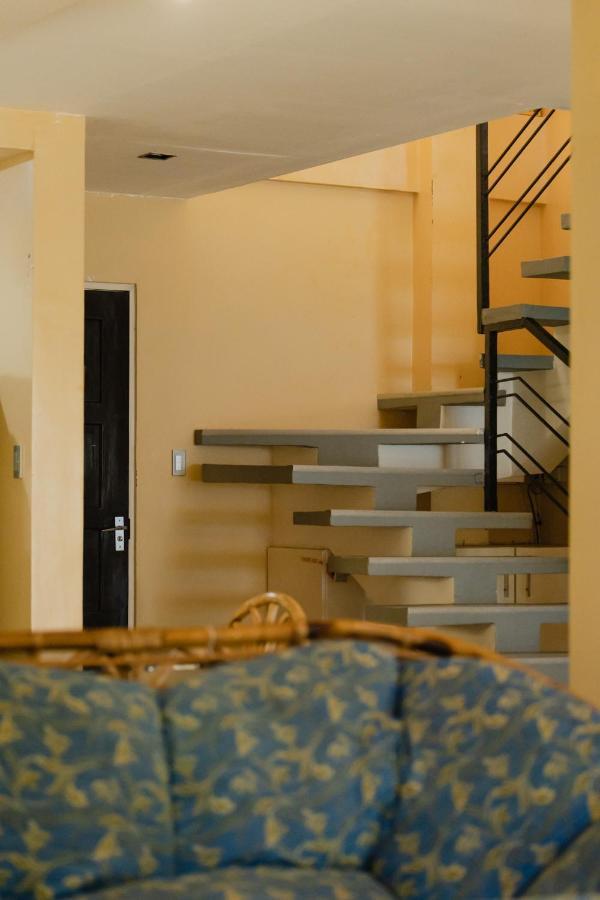 Amami Beachfront Villa With Private Beach Puerto Galera Bagian luar foto