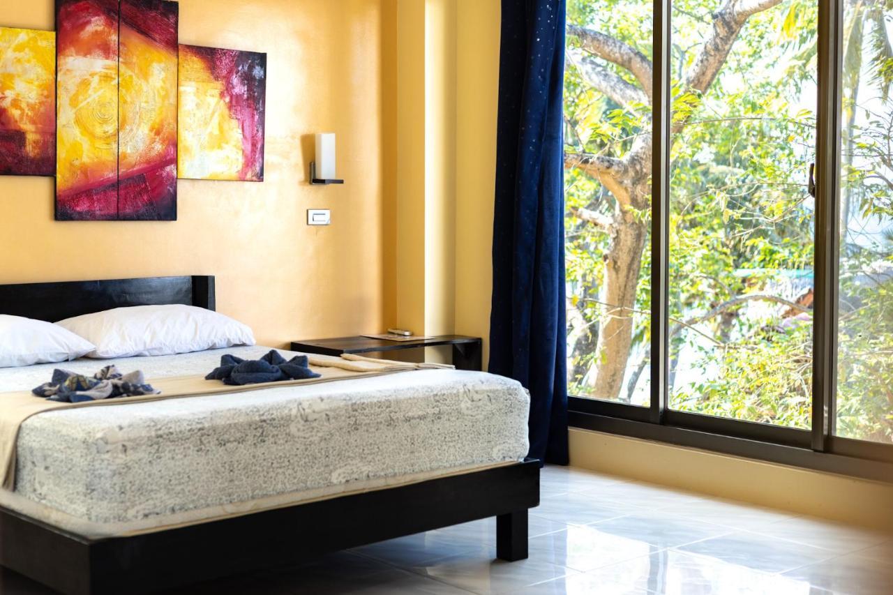 Amami Beachfront Villa With Private Beach Puerto Galera Bagian luar foto
