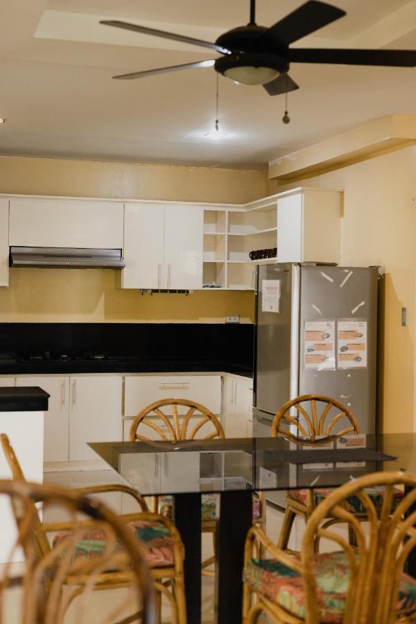 Amami Beachfront Villa With Private Beach Puerto Galera Bagian luar foto