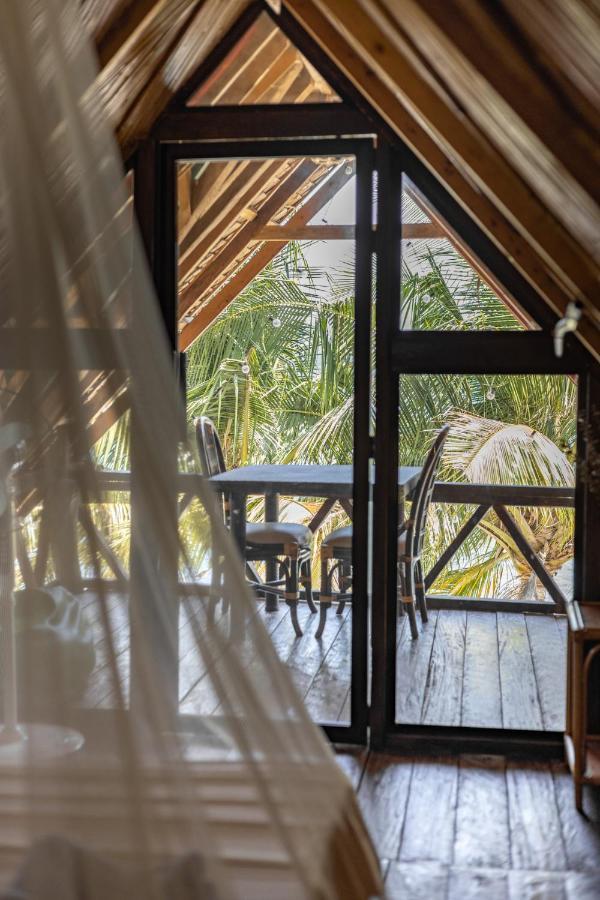 Amami Beachfront Villa With Private Beach Puerto Galera Bagian luar foto