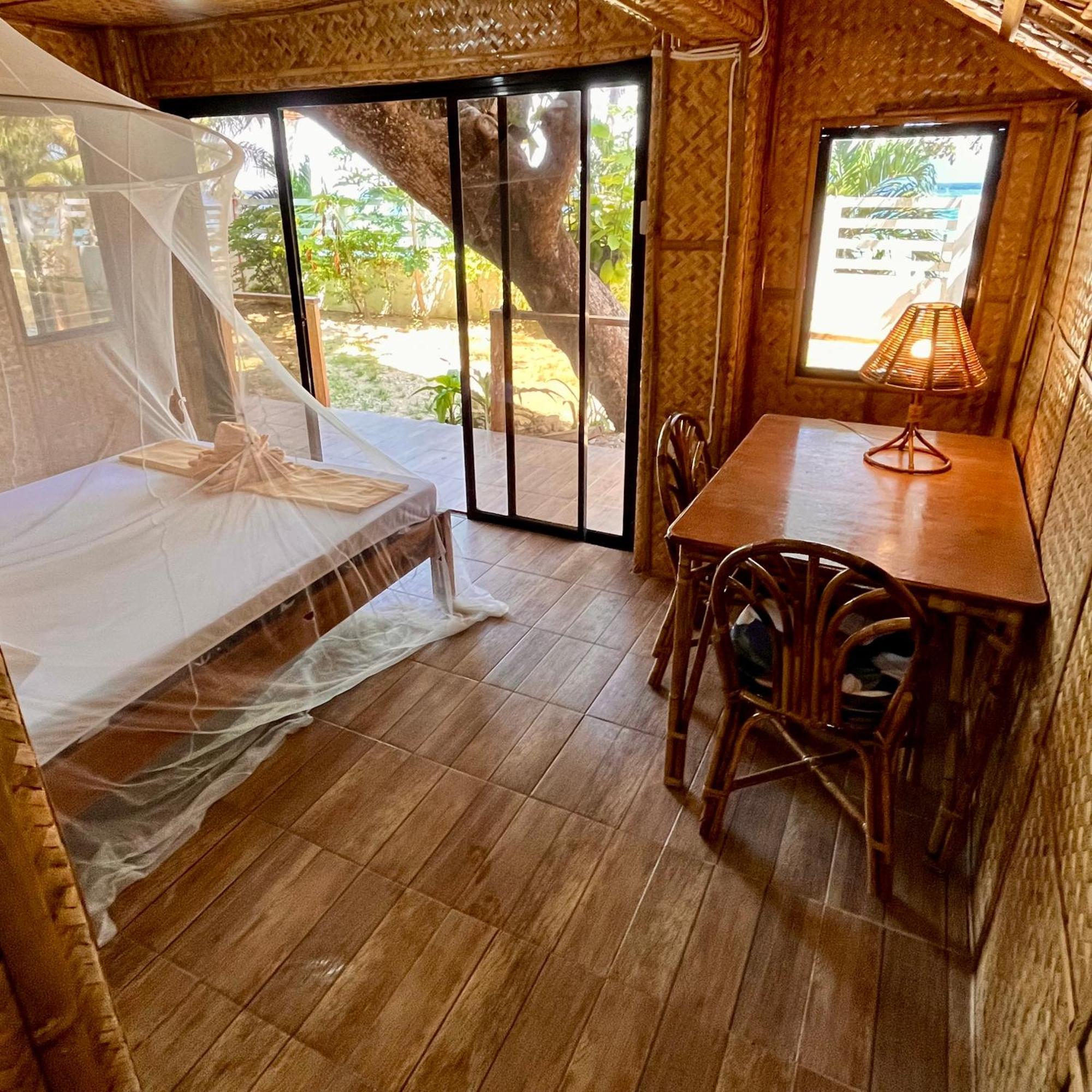 Amami Beachfront Villa With Private Beach Puerto Galera Bagian luar foto