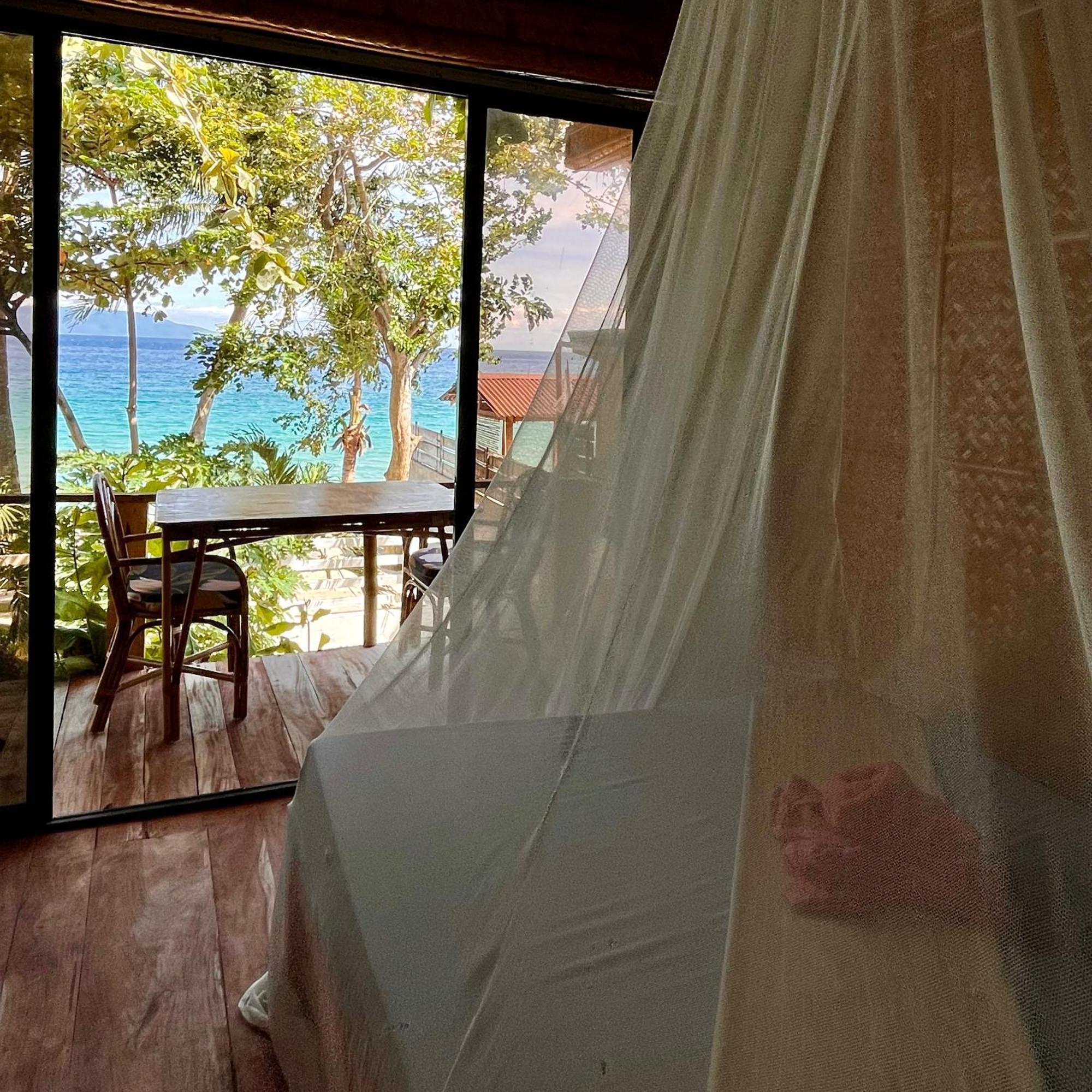 Amami Beachfront Villa With Private Beach Puerto Galera Bagian luar foto
